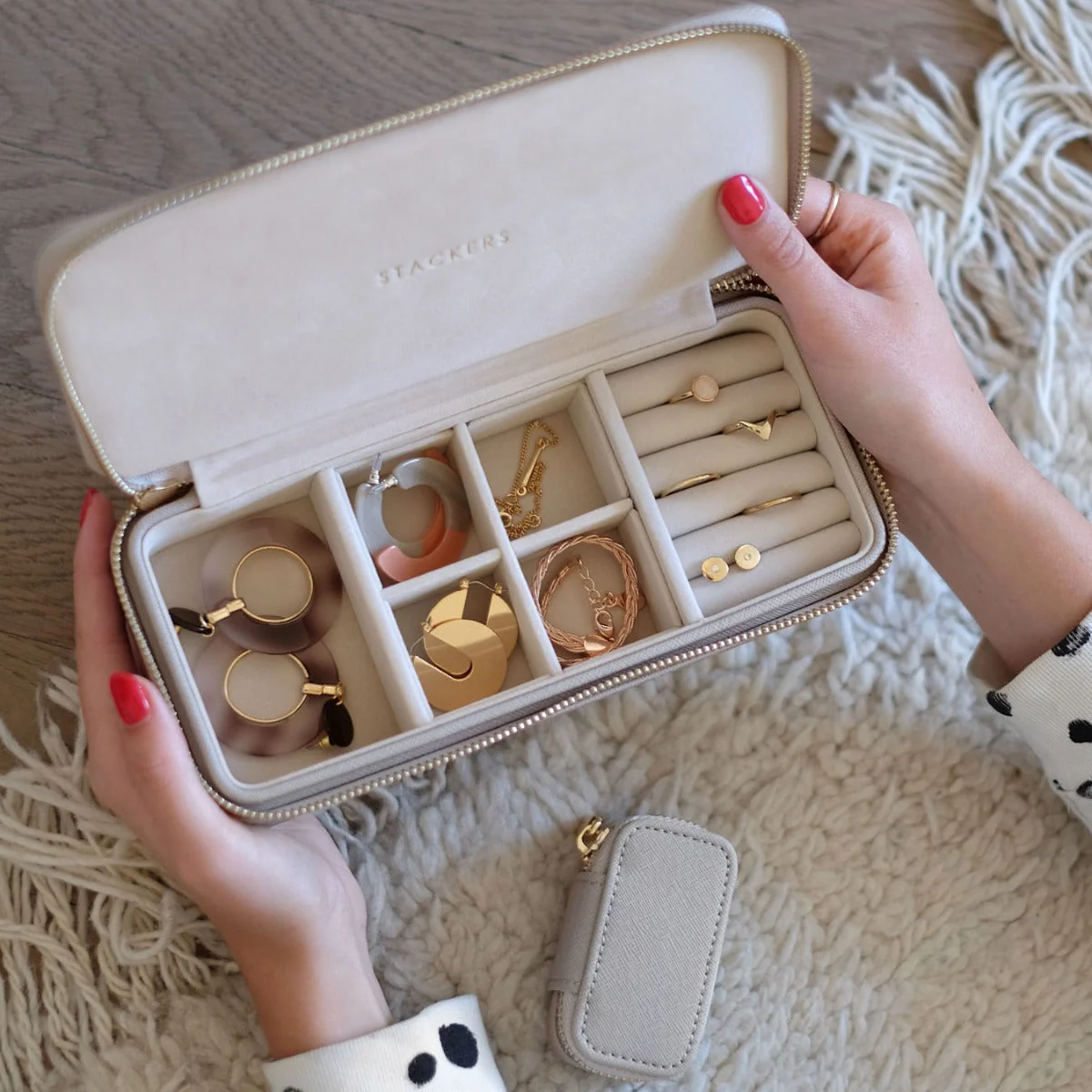 Taupe Large Travel Jewellery Box - Image 4