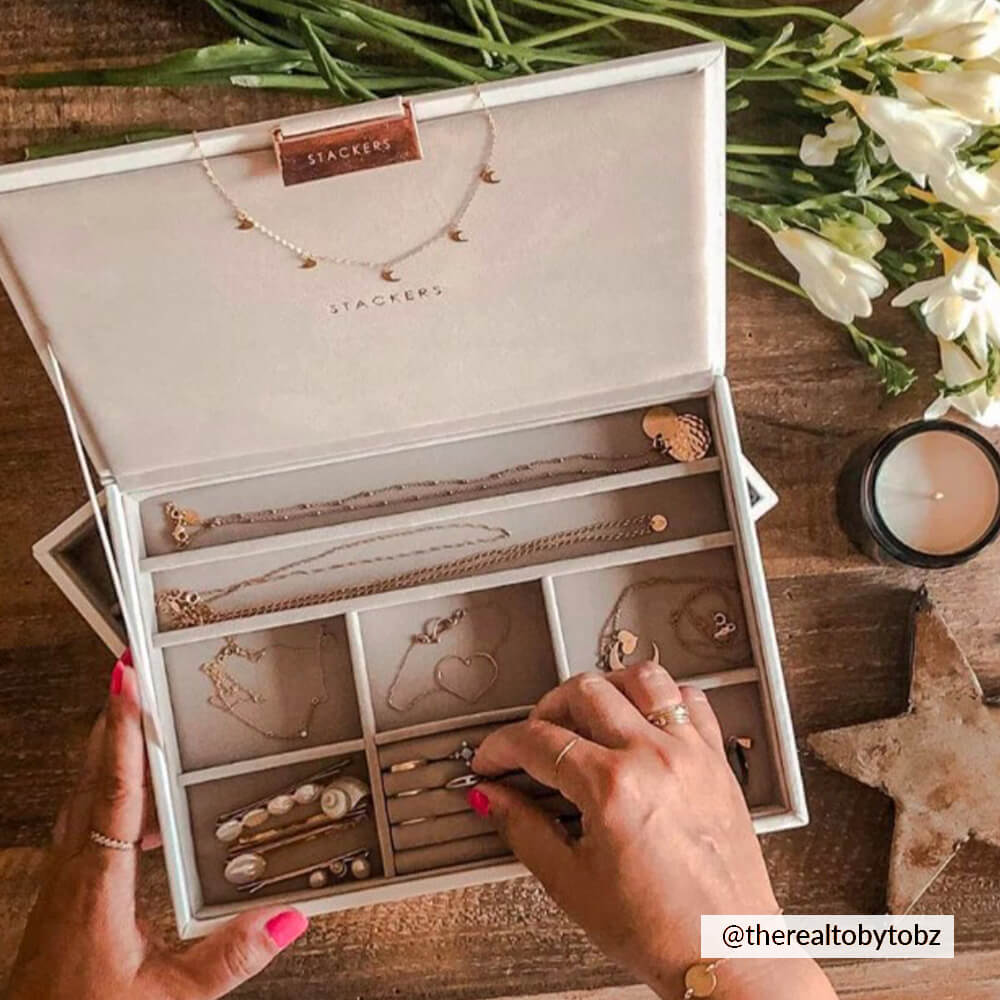 White & Rose Gold Classic Jewellery Box - Image 11