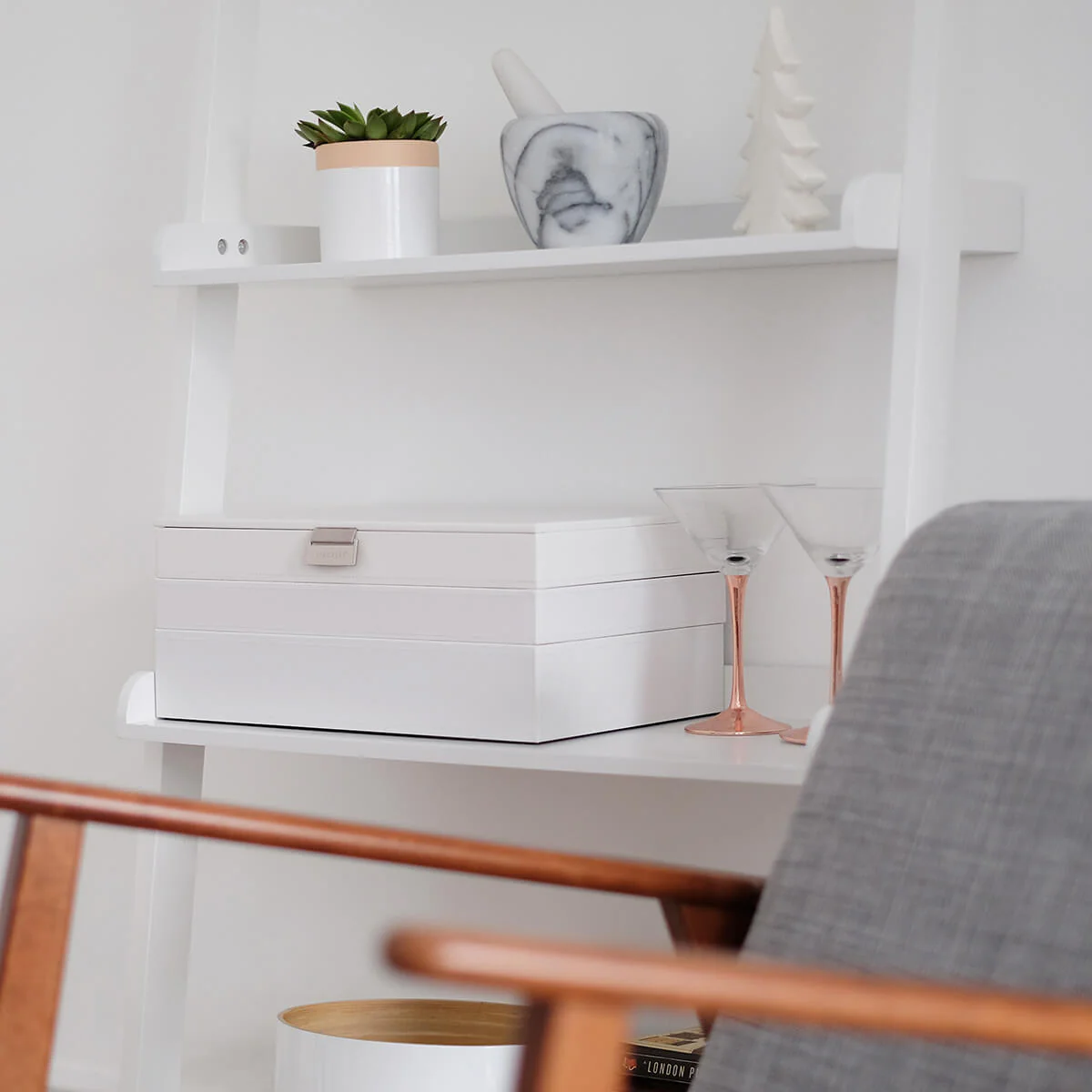 White Supersize Jewellery Box - Image 3